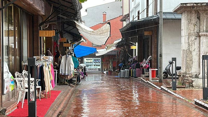 Sıcaklık 15 dereceye düştü, Bolu’da sağanak etkisini sürdürüyor