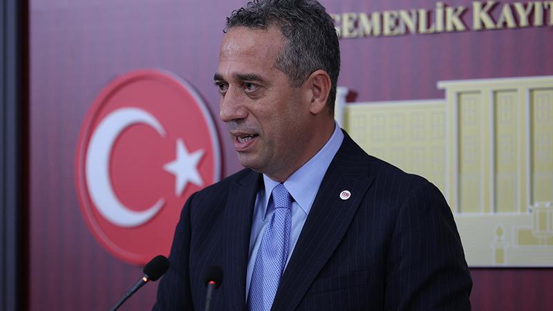 Başarır’dan Cemil Tugay’a sert sözler: “İzmir’i kazandığınızı mı düşünüyorsunuz?”