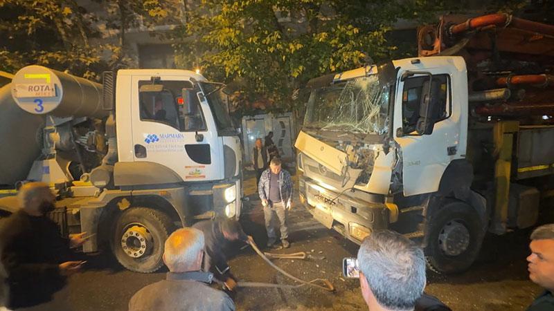 Avcılar’da beton pompası yokuşta kaydı: Park halindeki 7 araç hasar gördü