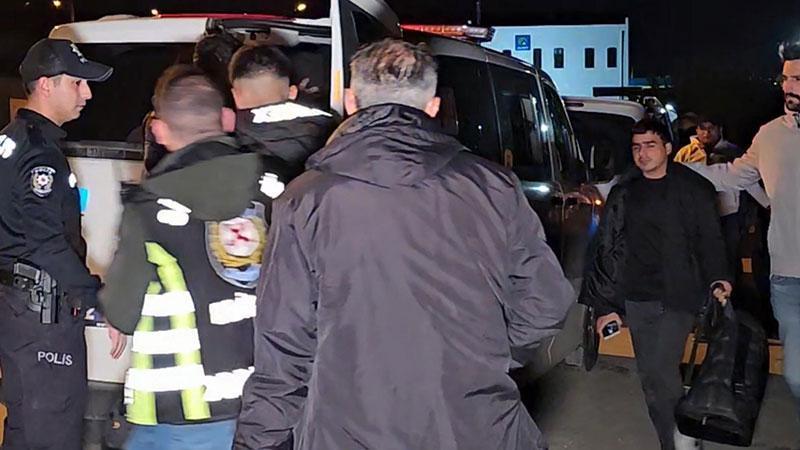 Edirne’de Çalıntı İhbarı Yapılan Araçta 7 Kaçak Göçmen Yakalandı
